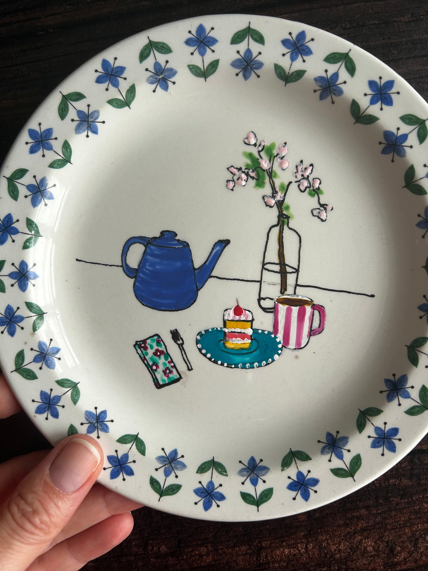 Illustrated vintage Wall Plate